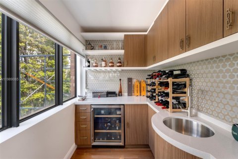 Купить таунхаус в Майами, Флорида 4 спальни, 344.76м2, № 2056768 - фото 22