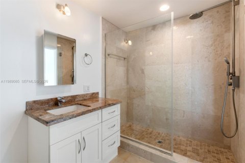 Купить таунхаус в Майами, Флорида 4 спальни, 344.76м2, № 2056768 - фото 25