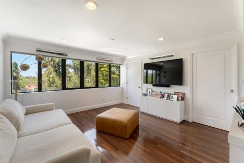 Купить таунхаус в Майами, Флорида 4 спальни, 344.76м2, № 2056768 - фото 20