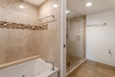 Купить таунхаус в Майами, Флорида 4 спальни, 344.76м2, № 2056768 - фото 27