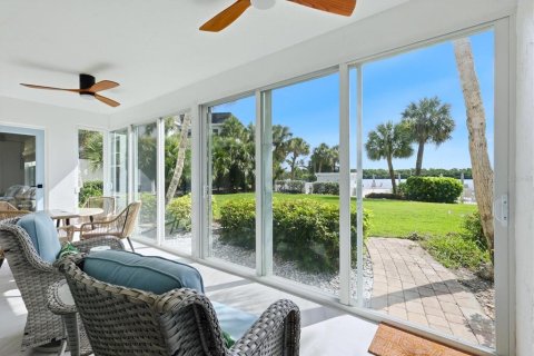 Condo in Longboat Key, Florida, 2 bedrooms  № 2410467 - photo 25
