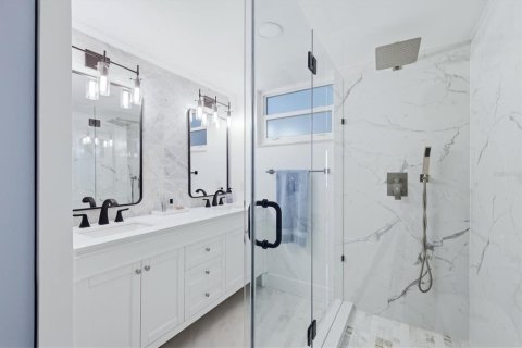 Condo in Longboat Key, Florida, 2 bedrooms  № 2410467 - photo 19