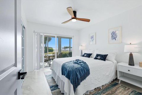 Condo in Longboat Key, Florida, 2 bedrooms  № 2410467 - photo 17