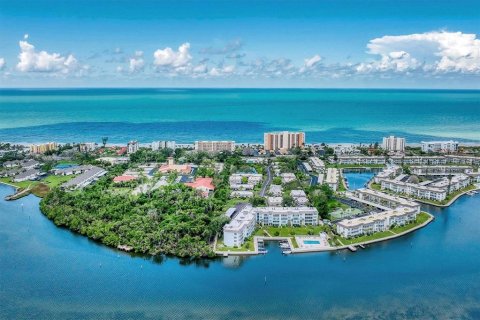 Condo in Longboat Key, Florida, 2 bedrooms  № 2410467