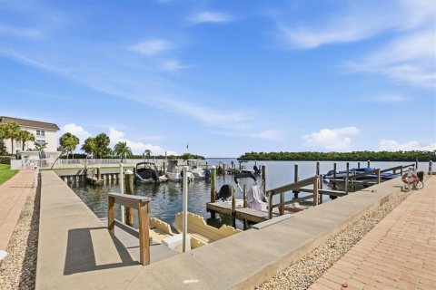 Condo in Longboat Key, Florida, 2 bedrooms  № 2410467 - photo 29