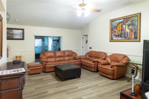 Villa ou maison à vendre à DeLand, Floride: 4 chambres, 187.48 m2 № 2344949 - photo 7