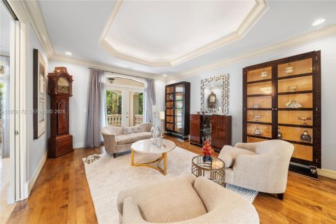 House in Miami, Florida 7 bedrooms, 603.4 sq.m. № 2018073 - photo 20