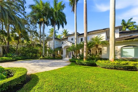 House in Miami, Florida 7 bedrooms, 603.4 sq.m. № 2018073 - photo 4