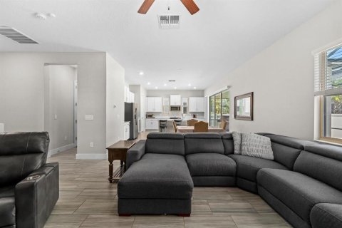 Villa ou maison à vendre à Tampa, Floride: 4 chambres, 269.32 m2 № 2258751 - photo 5