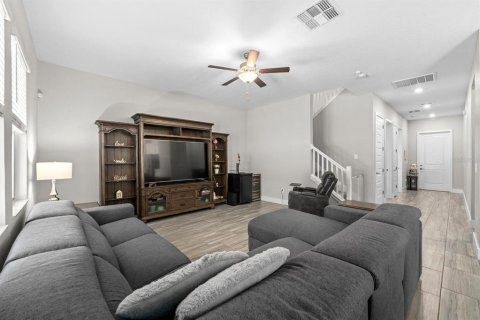 Villa ou maison à vendre à Tampa, Floride: 4 chambres, 269.32 m2 № 2258751 - photo 4