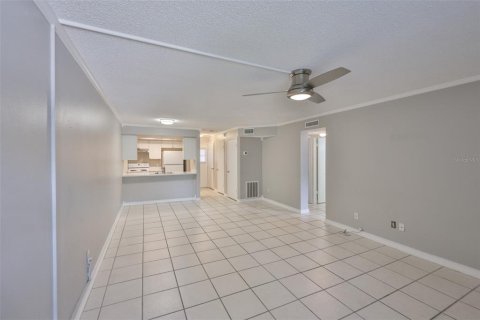 Condo in Tampa, Florida, 2 bedrooms  № 1685229 - photo 2