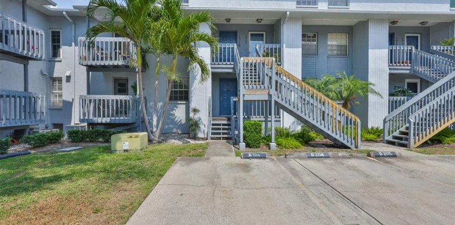Condo in Tampa, Florida, 2 bedrooms  № 1685229