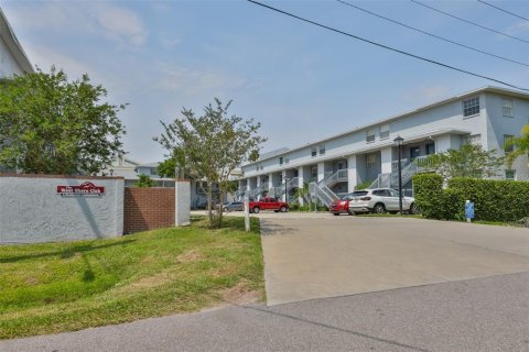 Condo in Tampa, Florida, 2 bedrooms  № 1685229 - photo 24