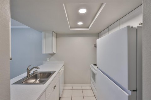 Condo in Tampa, Florida, 2 bedrooms  № 1685229 - photo 7
