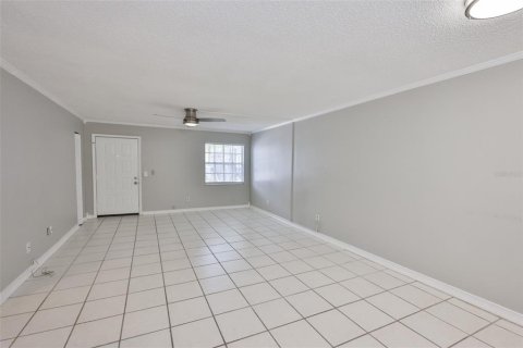 Condo in Tampa, Florida, 2 bedrooms  № 1685229 - photo 9