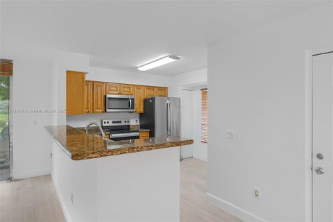 Condo in Miramar, Florida, 3 bedrooms  № 1755839 - photo 9