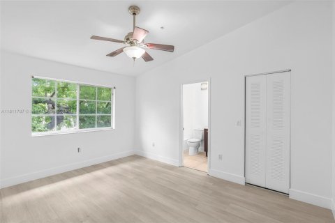 Condo in Miramar, Florida, 3 bedrooms  № 1755839 - photo 14