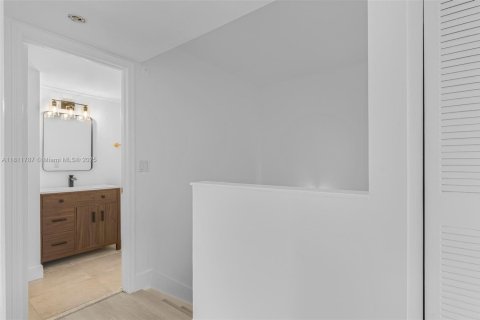 Condo in Miramar, Florida, 3 bedrooms  № 1755839 - photo 20