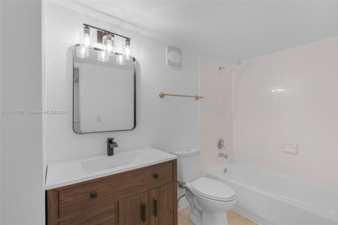 Condo in Miramar, Florida, 3 bedrooms  № 1755839 - photo 21