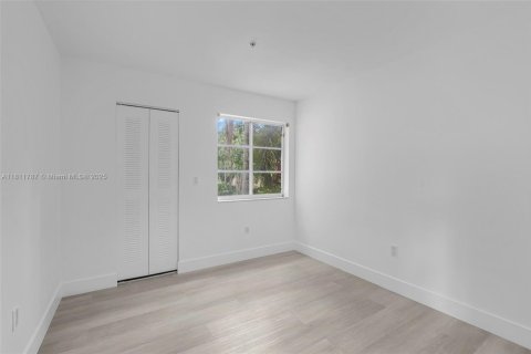 Condo in Miramar, Florida, 3 bedrooms  № 1755839 - photo 19