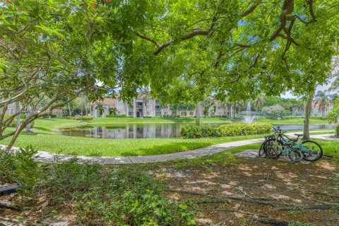 Condo in Miramar, Florida, 3 bedrooms  № 1755839 - photo 25