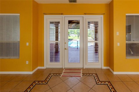 House in Spring Hill, Florida 4 bedrooms, 325.62 sq.m. № 2393847 - photo 14