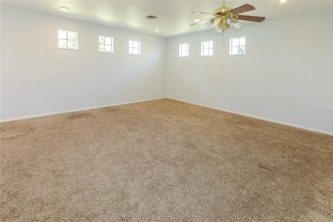 House in Spring Hill, Florida 4 bedrooms, 325.62 sq.m. № 2393847 - photo 25