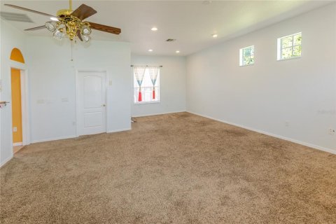 House in Spring Hill, Florida 4 bedrooms, 325.62 sq.m. № 2393847 - photo 26