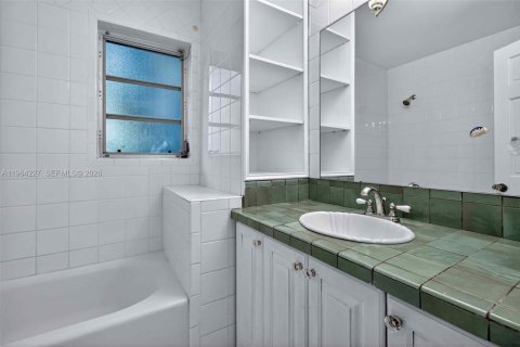 Купить земельный участок в Майами, Флорида № 2026225 - фото 19