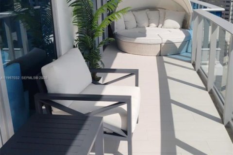 Condominio en alquiler en Miami, Florida, 2 dormitorios, 139.35 m2 № 2011830 - foto 8