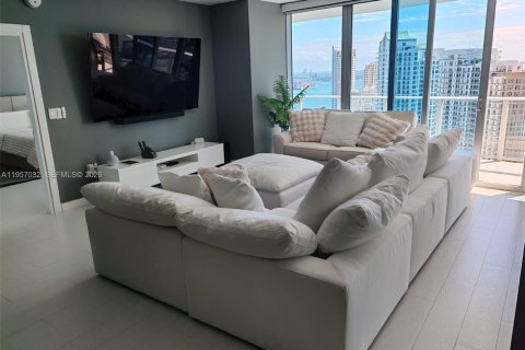 Condominio en alquiler en Miami, Florida, 2 dormitorios, 139.35 m2 № 2011830 - foto 6