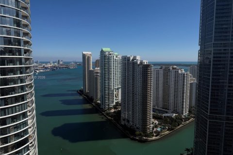 Condominio en alquiler en Miami, Florida, 2 dormitorios, 139.35 m2 № 2011830 - foto 9
