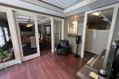Propiedad comercial en venta en Tampa, Florida, 418.06 m2 № 1870352 - foto 10