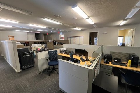 Propiedad comercial en venta en Tampa, Florida, 418.06 m2 № 1870352 - foto 21