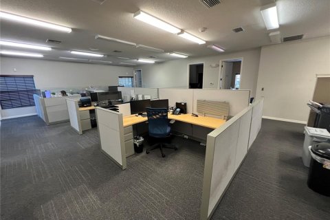 Propiedad comercial en venta en Tampa, Florida, 418.06 m2 № 1870352 - foto 19