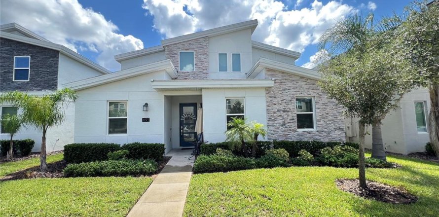 Casa en Davenport, Florida 7 dormitorios, 373.37 m2 № 1871035