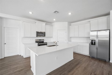 House in Lakeland, Florida 4 bedrooms, 217.02 sq.m. № 2231044 - photo 9