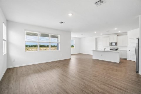 House in Lakeland, Florida 4 bedrooms, 217.02 sq.m. № 2231044 - photo 7