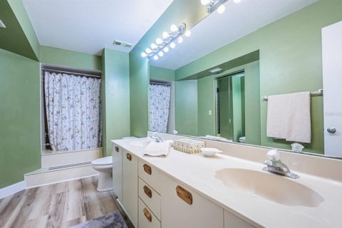 Condominio en alquiler en Saint Petersburg, Florida, 2 dormitorios, 106.37 m2 № 1913032 - foto 12