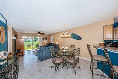 Condominio en alquiler en Saint Petersburg, Florida, 2 dormitorios, 106.37 m2 № 1913032 - foto 2