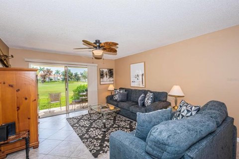 Condominio en alquiler en Saint Petersburg, Florida, 2 dormitorios, 106.37 m2 № 1913032 - foto 4