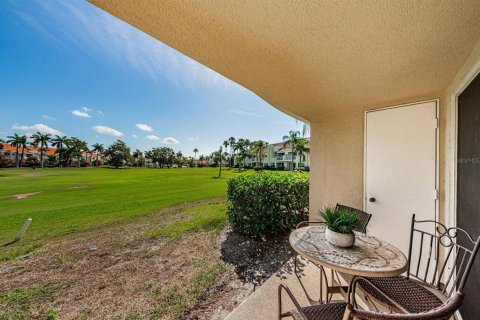 Condominio en alquiler en Saint Petersburg, Florida, 2 dormitorios, 106.37 m2 № 1913032 - foto 15