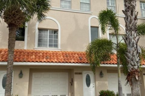 Adosado en alquiler en Clearwater, Florida, 3 dormitorios, 189.61 m2 № 1536764 - foto 1