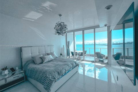 Condo in Miami, Florida, 2 bedrooms  № 2020485 - photo 7