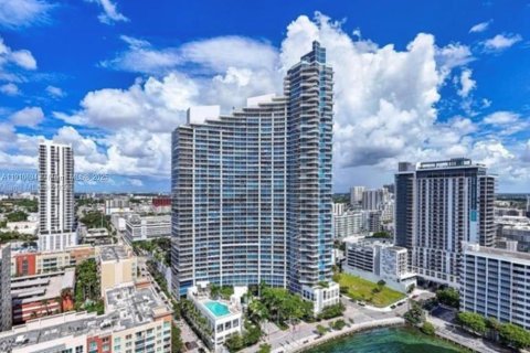 Condo in Miami, Florida, 2 bedrooms  № 2020485 - photo 21