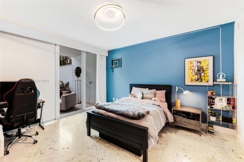Condominio en venta en Miami, Florida, 3 dormitorios, 245.26 m2 № 2034458 - foto 20