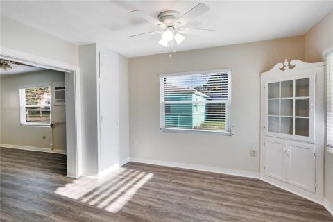 Casa en alquiler en Dunedin, Florida, 1 dormitorio, 75.07 m2 № 1908365 - foto 5