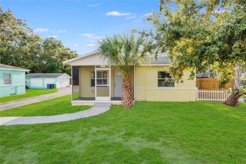 Casa en alquiler en Dunedin, Florida, 1 dormitorio, 75.07 m2 № 1908365 - foto 1