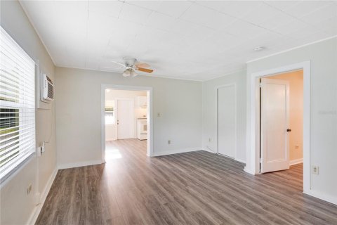 Casa en alquiler en Dunedin, Florida, 1 dormitorio, 75.07 m2 № 1908365 - foto 7