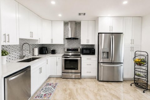 Touwnhouse à West Palm Beach, Floride 2 chambres, 84.54 m2 № 2289329